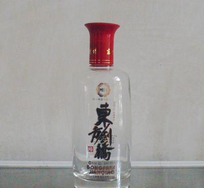 東方劍橋46度慶典酒 濃香型白酒，商務(wù)接待與婚宴慶典的佳選